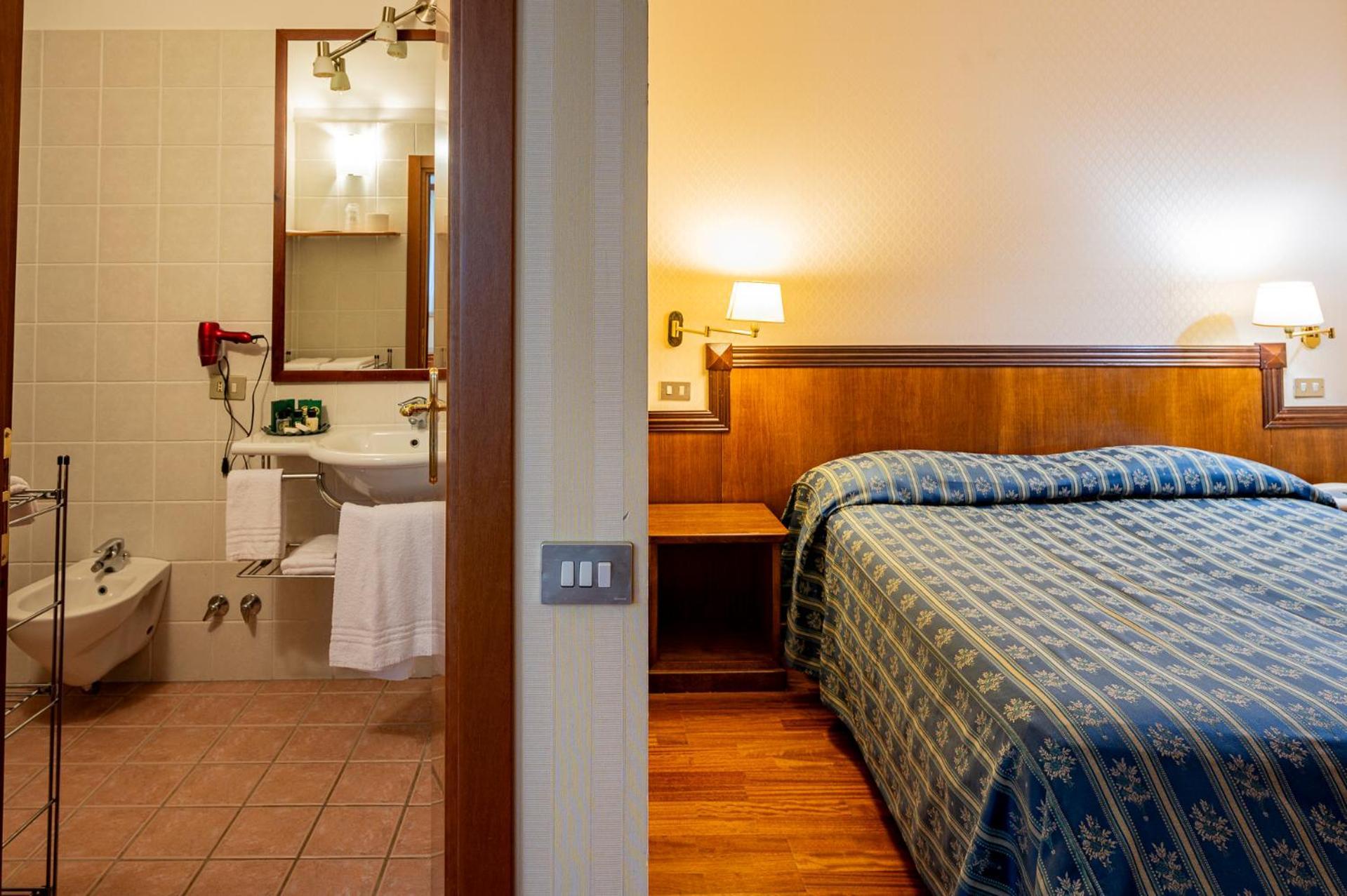 Hotel Corona & Spa Pescasseroli Zewnętrze zdjęcie