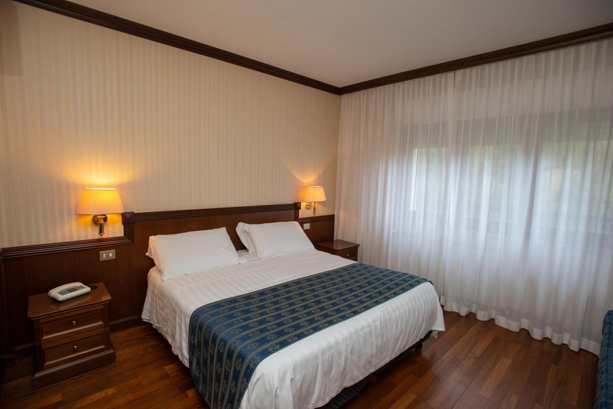 Hotel Corona & Spa Pescasseroli Zewnętrze zdjęcie