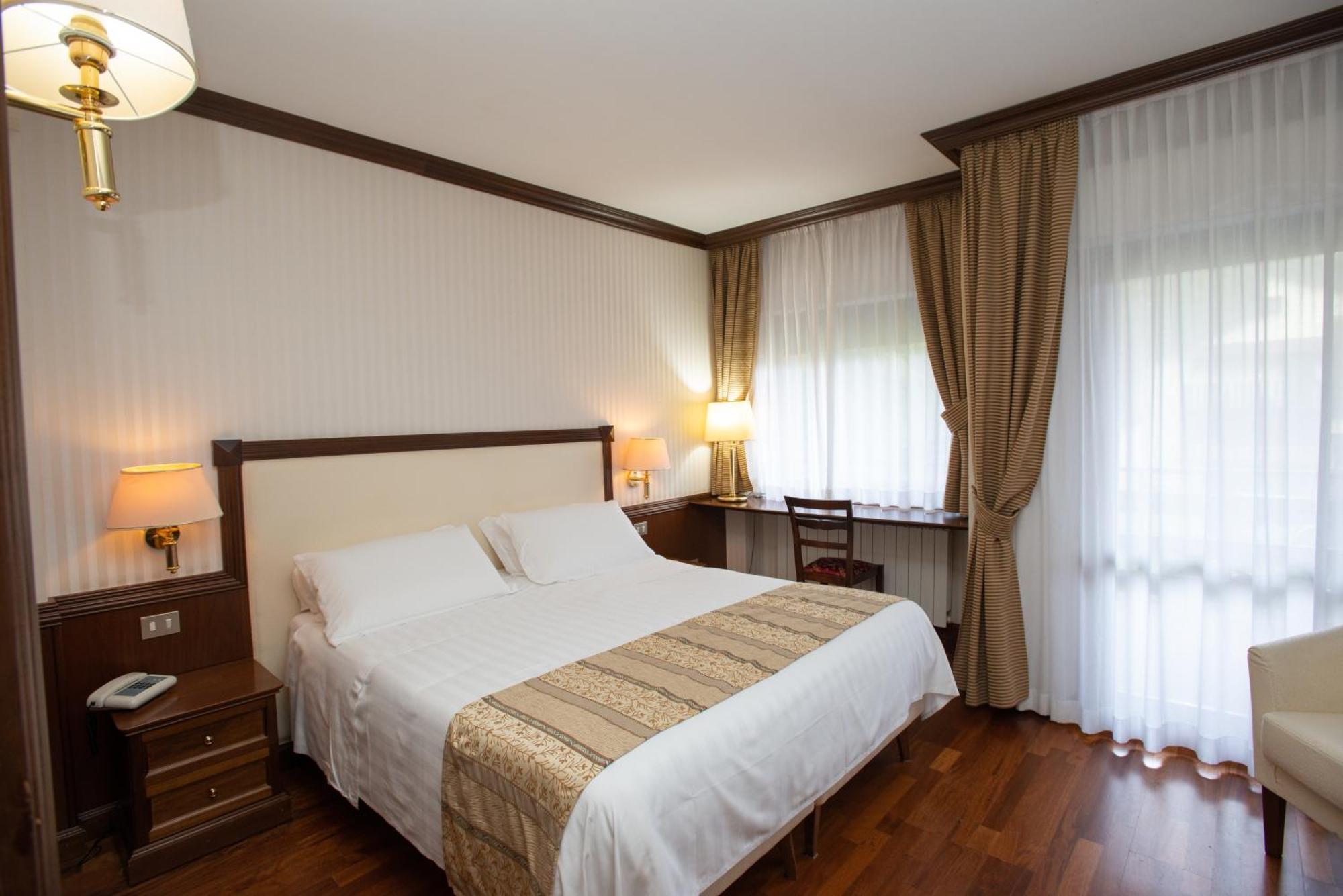 Hotel Corona & Spa Pescasseroli Zewnętrze zdjęcie