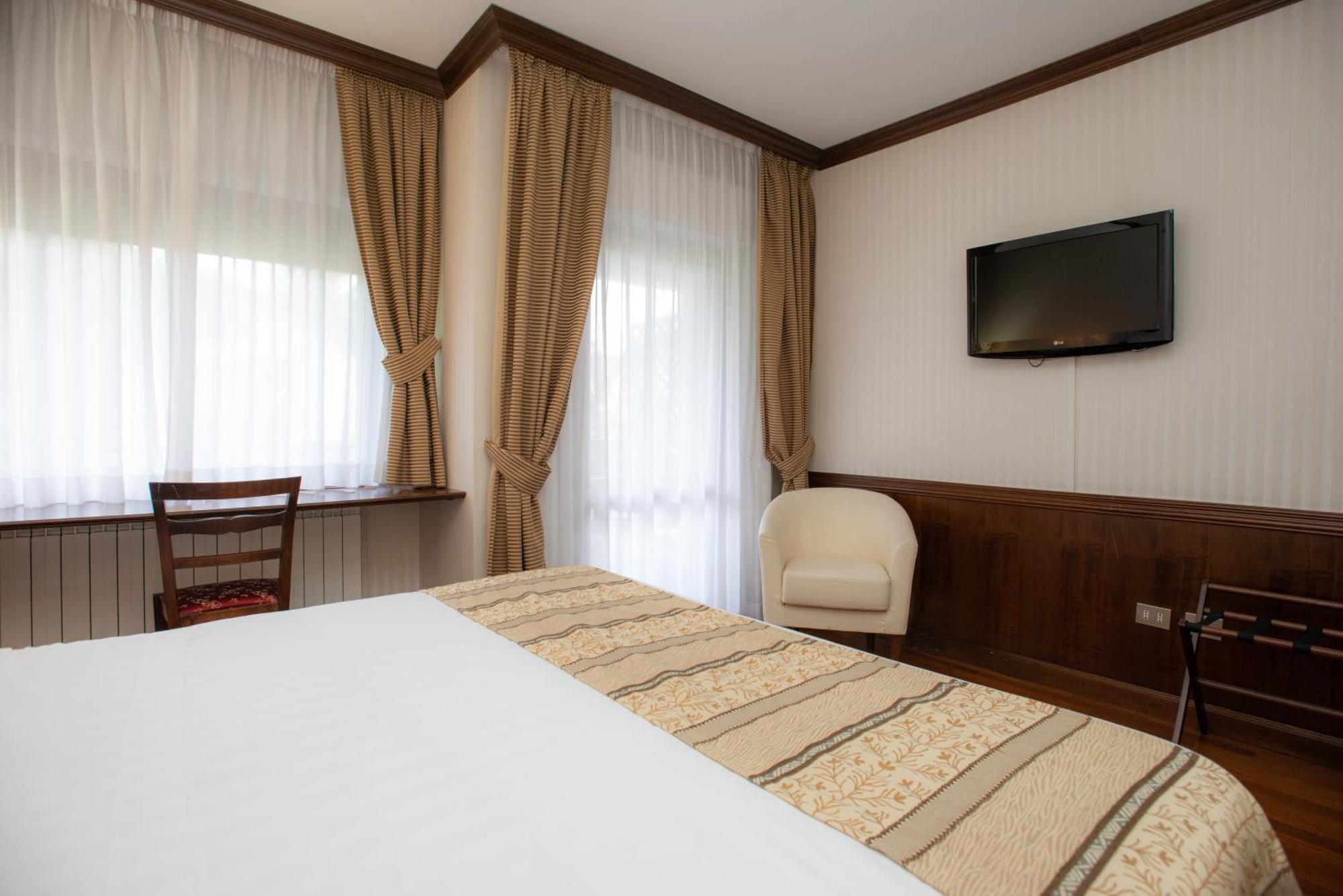 Hotel Corona & Spa Pescasseroli Zewnętrze zdjęcie